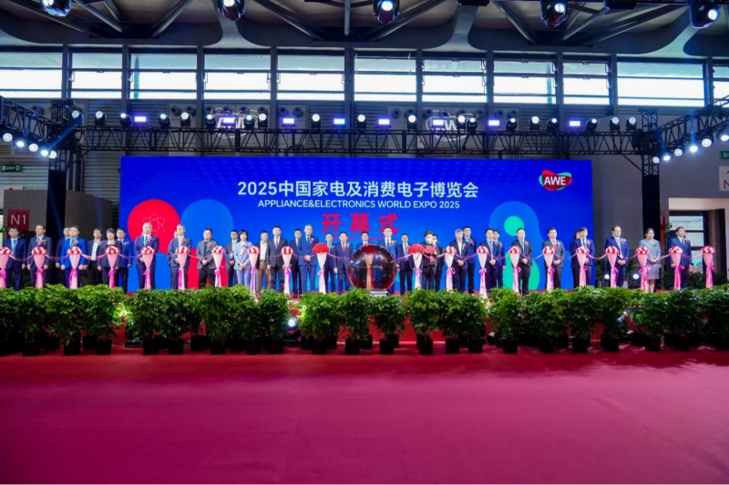 点：西门子家电智能科技点亮非凡生活九游会j9登陆AWE2025首日焦(图2)