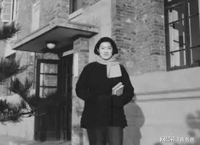 愿让人意外：女人三个角色她选择了女儿j9九游会登录08年章含之去世临终遗(图2)